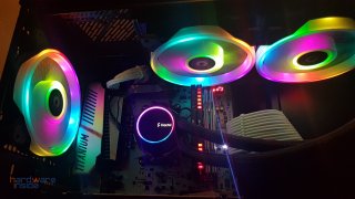 Thermaltake Riing Quad 14 RGB Radiator Fan TT Premium Edition Fan 3er Pack - 28.jpg