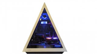 azza_pyramid_l_titel.jpg