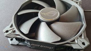 asus rog strix xf120_8.jpg
