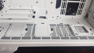Thermaltake View 51 TG Snow ARGB Edition - 38.jpg