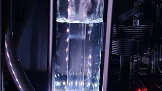 Alphacool Eisbecher Aurora D5 -10.jpg