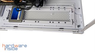 lian-li-o11d-evo-top-io-ssd-bodenhalterung.jpg