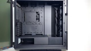 CORSAIR iCUE 5000T - 32.jpg