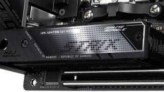 x670e-i-closeup.jpg