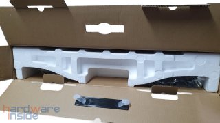 nzxt_canvas_fhd_27f_verpackung_innen.jpg
