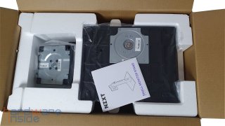 nzxt_canvas_monitor_stand_verpackung_offen.jpg