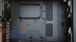 lian-li-lancool-216-mainboardtray.jpg