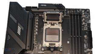 msi-mag-x670e-tomahawk-wifi-2.jpg