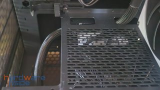 thermaltake-tower-200-netzteilabdeckung (2).jpg