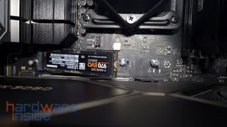 asus-tuf-gaming-z790-pro-wifi-m.2-ssd-q-latch-verbindung.jpg