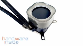 corsair-icue-link-h150i-lcd-kuehlkoerper-leitungen-3.jpg