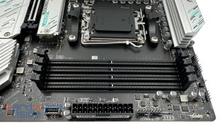 MSI X670E Gaming Plus Wifi - 19.jpg