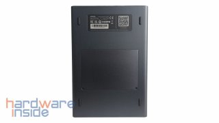 ugreen-nasync-dxp4800-plus-bottom.jpg