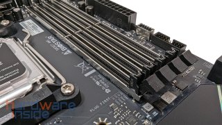 biostar-x870e-valkyrie-anschluesse-6.jpg