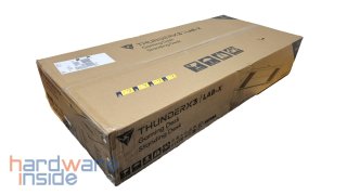 thunderx3-lab-x-gaming-tisch-verpackung-2.jpg