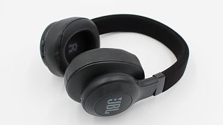 JBL E55BT