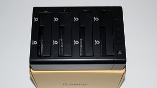 ORICO 2.5 / 3.5 inch 4 Bay USB3.0 1 to 3 Clone Hard Drive Dock im Test