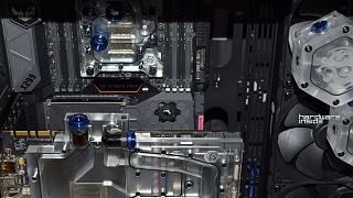 Bitspower Royal Blue Build010