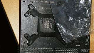 ID-Cooling 8 AURAFLOW X Montage