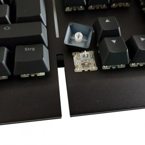 Thermaltake Level 20 RGB Gaming Keyboard - 2.jpg