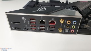 ASUS ROG STRIX X570-E Gaming 9.jpg