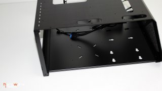 PC-T70X ATX Test Bench 010