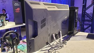 ASUS ROG STRIX XG43UQ 2