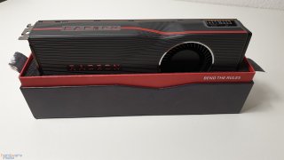 AMD RADEON 5700XT OVP offen.jpg