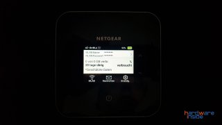netgear_nighthawk_display_02.jpg
