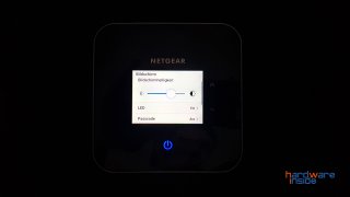 netgear_nighthawk_display_03.jpg
