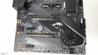 MSI MPG X570 GAMING PRO CARBON WIFI 4.jpg