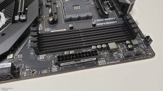 MSI MPG X570 GAMING PRO CARBON WIFI 5.jpg