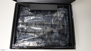 MSI MPG X570 GAMING PRO CARBON WIFI OVP 3.jpg