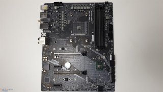 MSI MPG X570 GAMING PRO CARBON WIFI Teardown.jpg