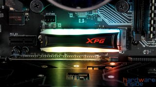 XPG_Spectrix_S40G_RGB_Rainbow.jpg