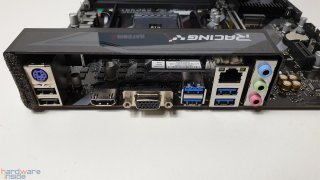 BIOSTAR RACING X570GT - Backpanel.jpg