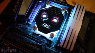 Bitspower CPU Block Summit M OLED mit Display_6283.jpg