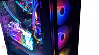 corsair-4000x-offen-beleuchtet (1).jpg