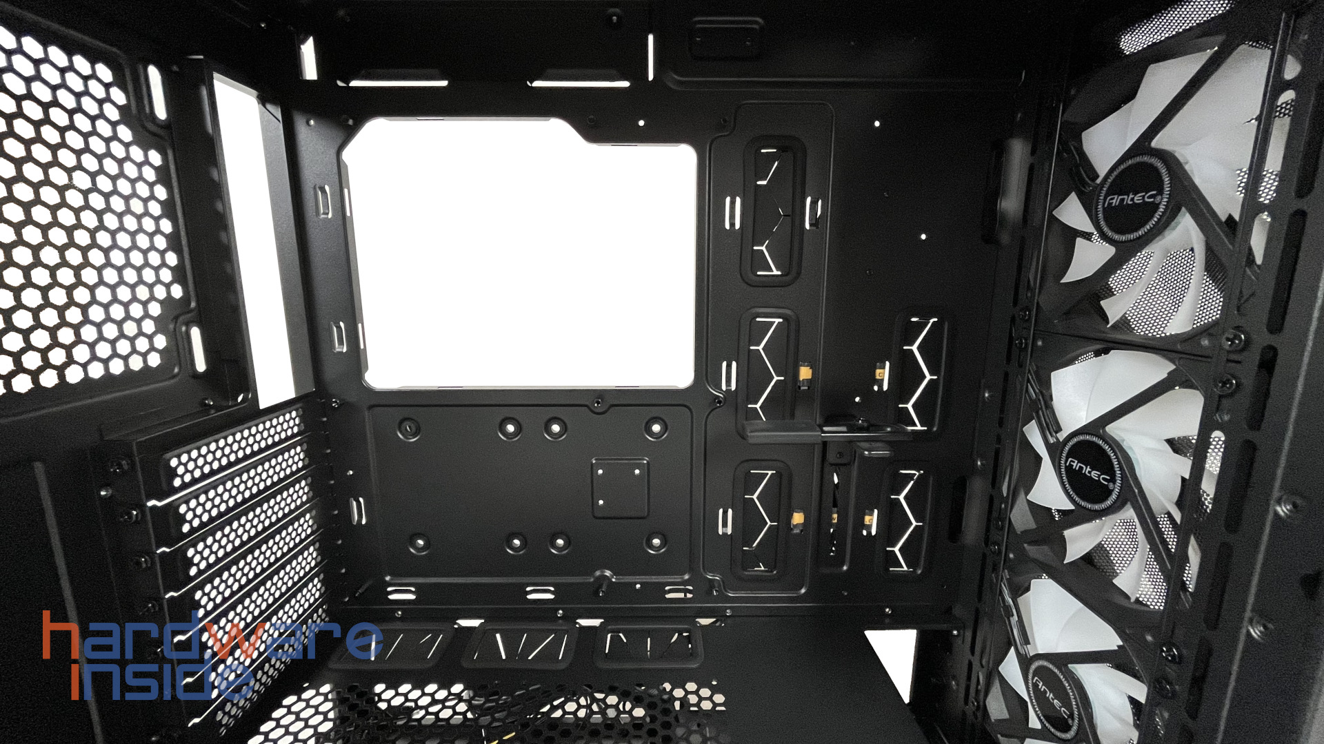Antec DP503_13