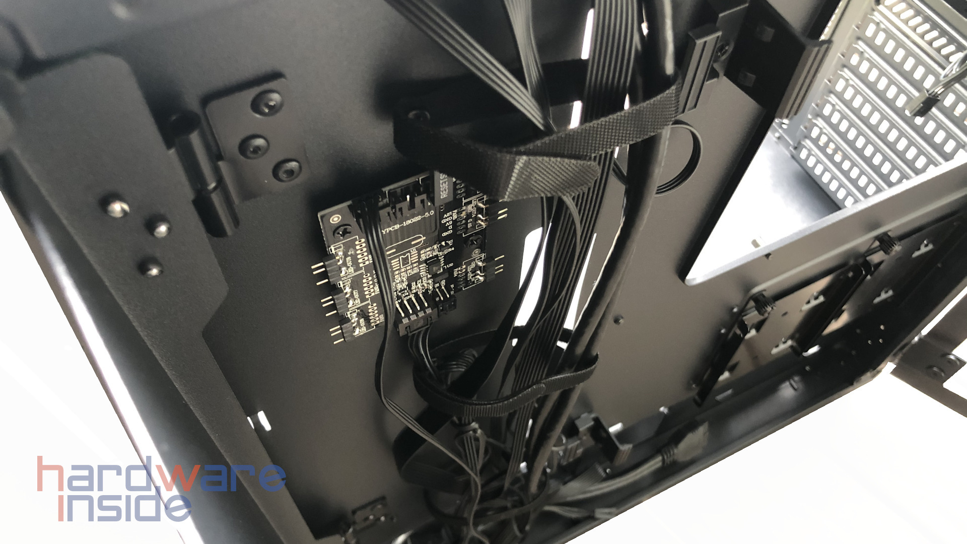 Antec NX1000_20