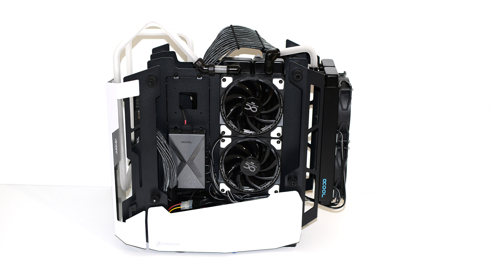 Antec Striker Umbau (6).jpg