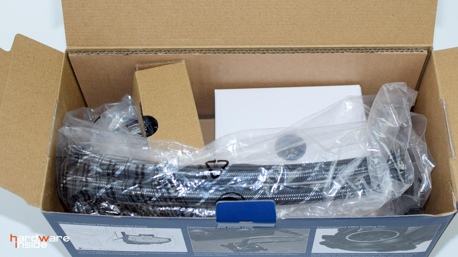 Arctic Liquid Freezer II 240 06.jpg