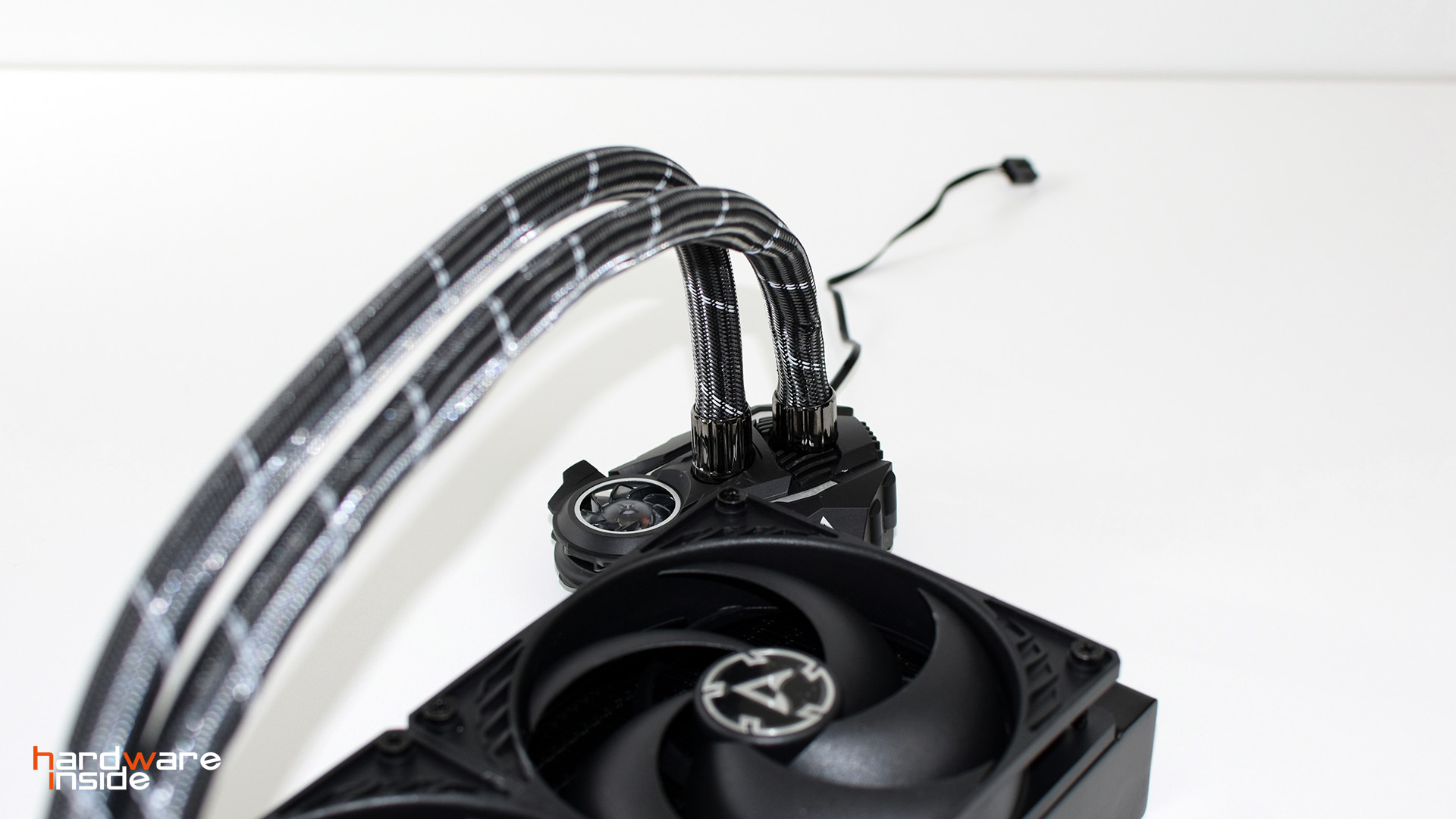 Arctic Liquid Freezer II 240 20.jpg