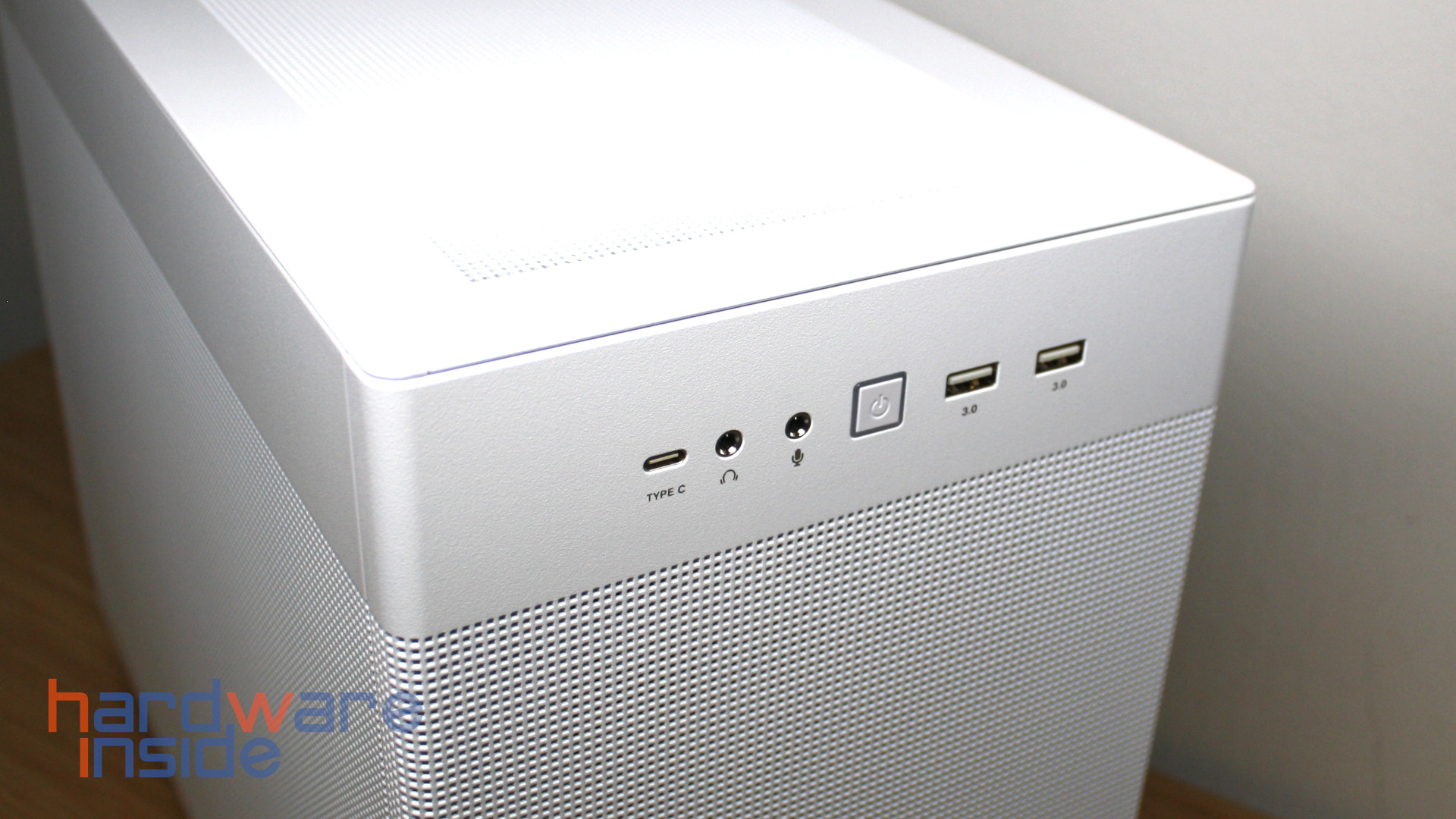 ASUS Prime AP201 - Details