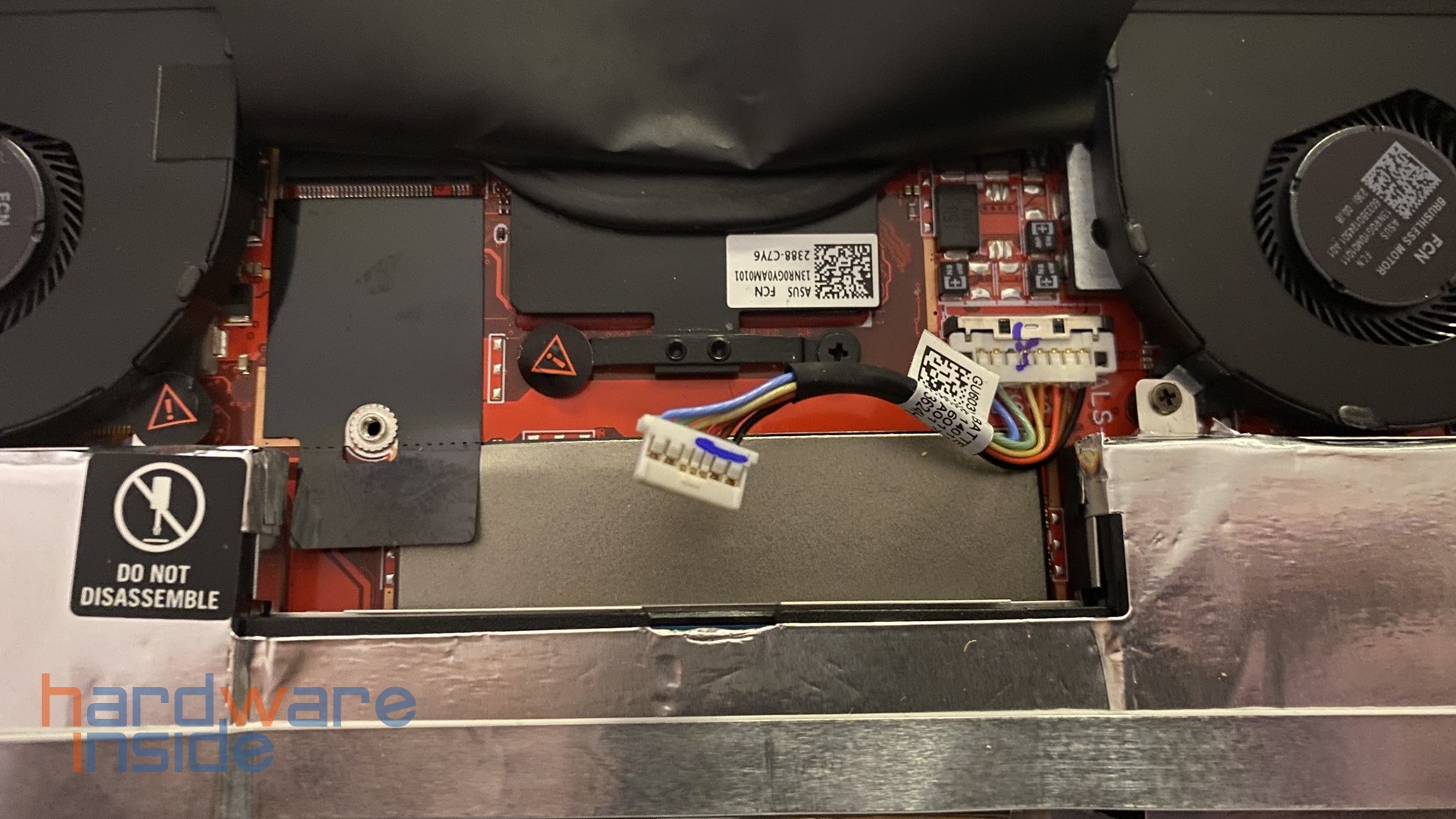 asus-rog-ally-ssd-entfernt.JPEG