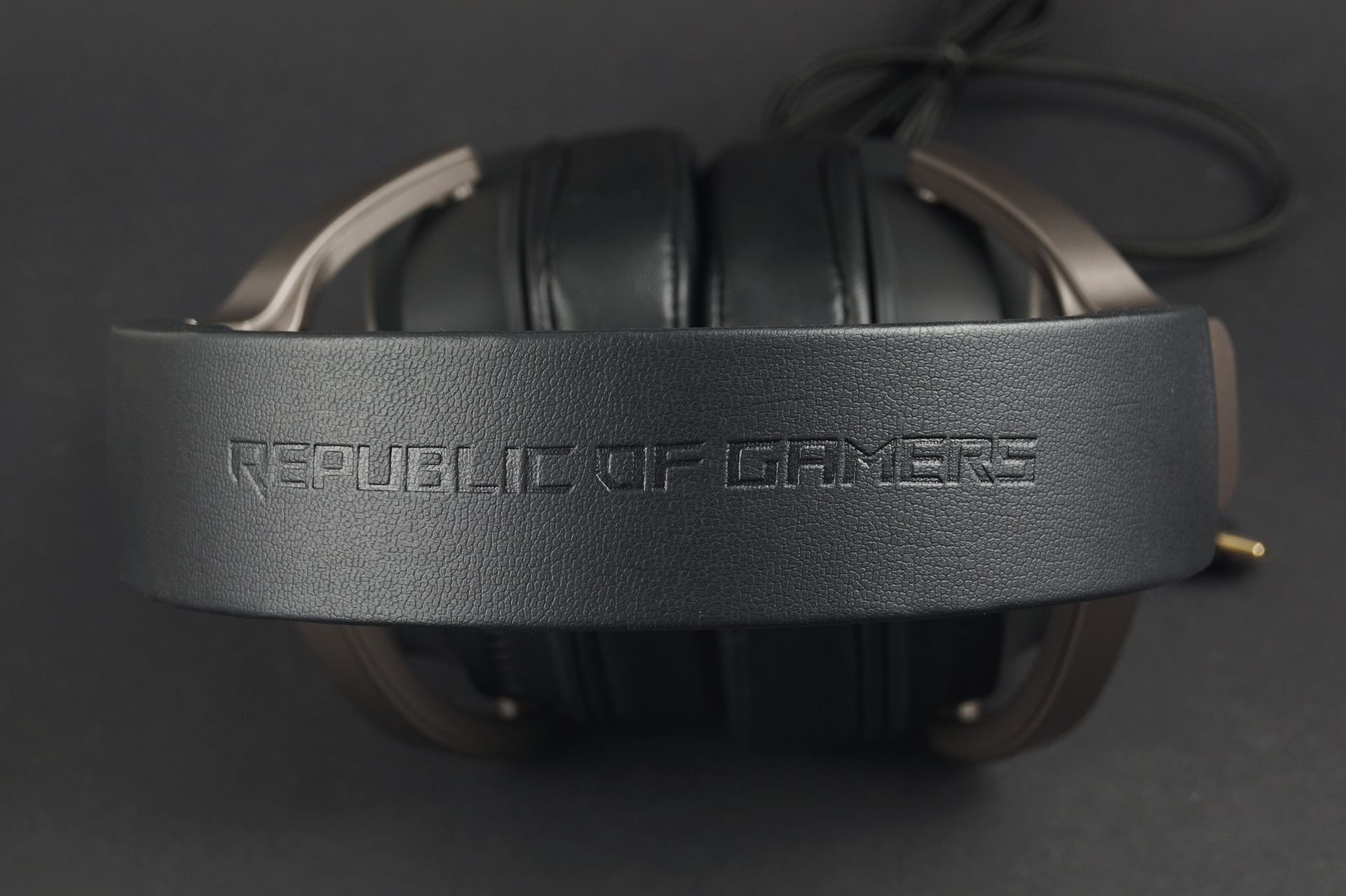 Asus ROG Delta (8)