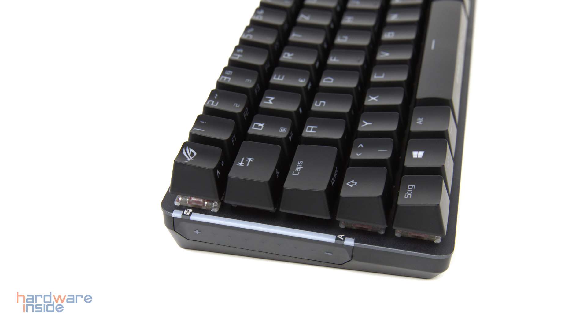 ASUS-ROG-Falchion-Review-14.jpg