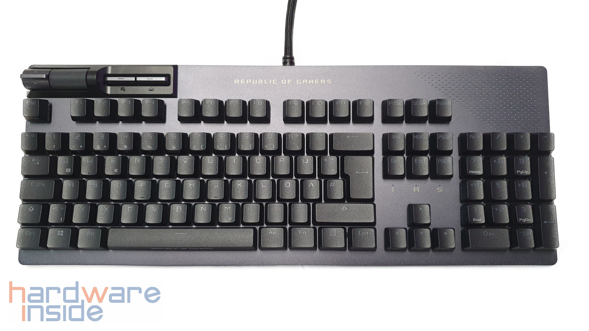 asus-rog-strix-flare-ii-animate-ausgepackt.jpg