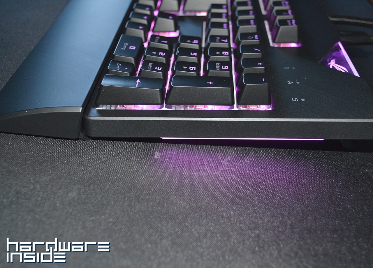 ASUS ROG Strix Flare