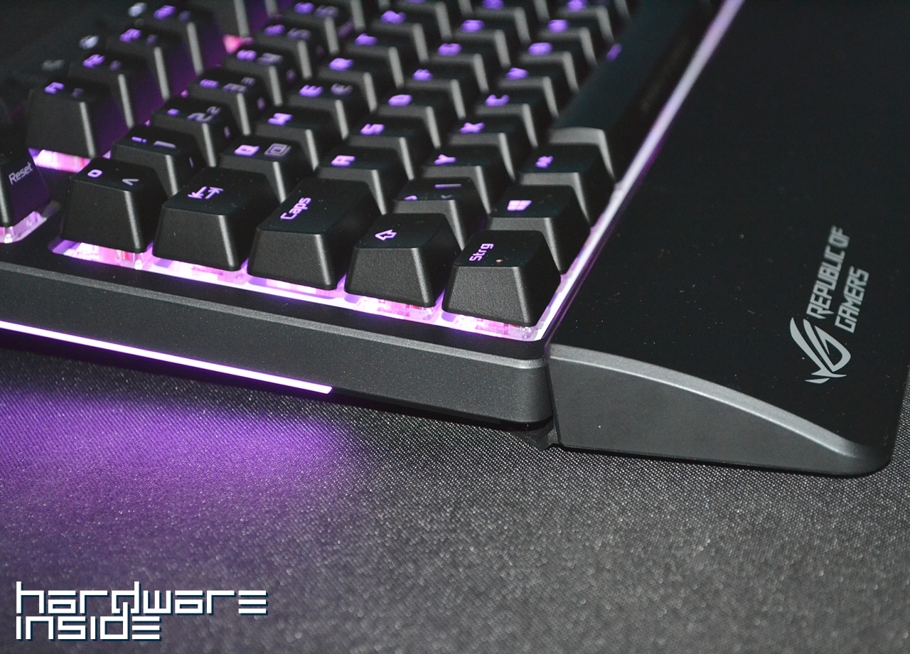 ASUS ROG Strix Flare